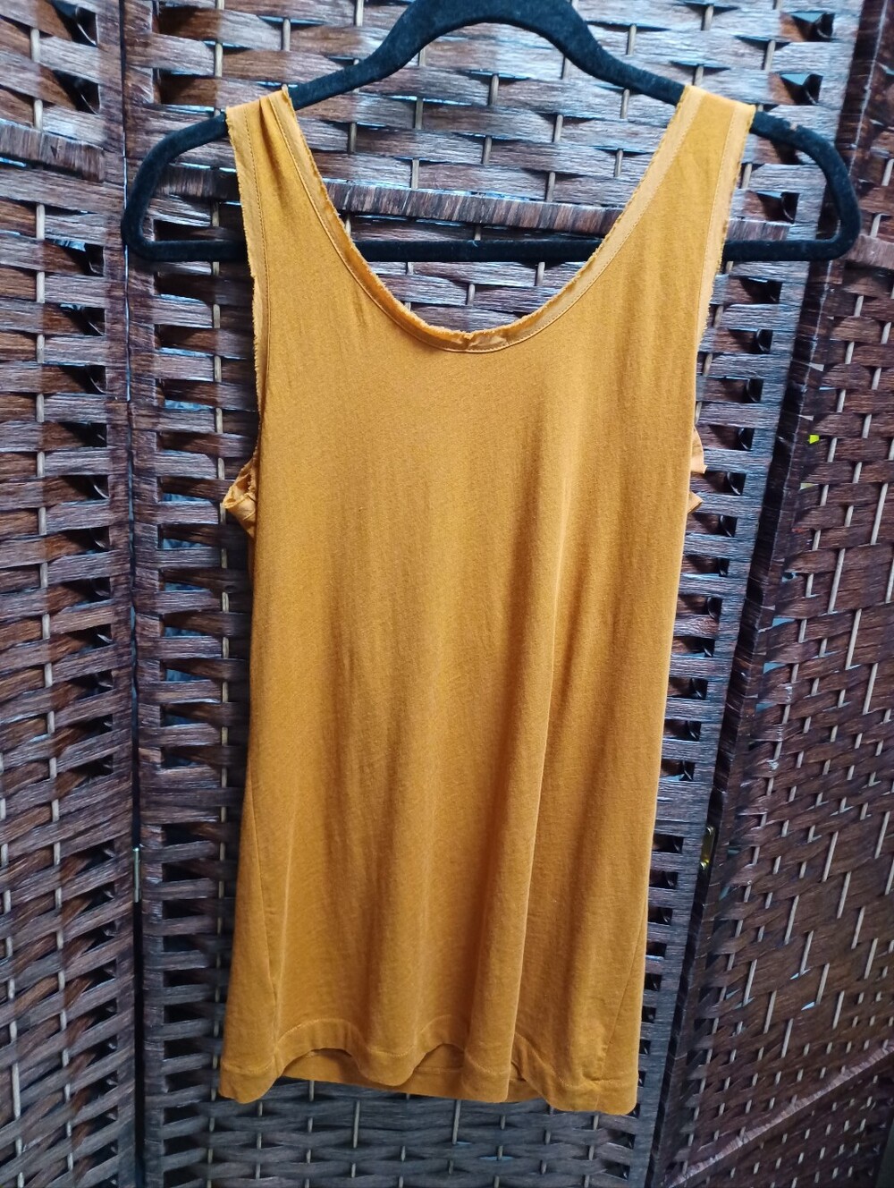 Women’s Rust Ruffle Detail Tank Top - Picture 3 of 12